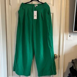 Green wide leg pants